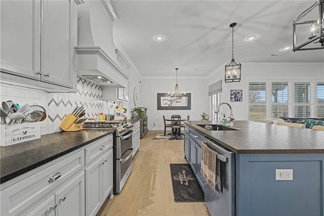 4001 Rolling Meadows Drive, Rogers, AR 72756