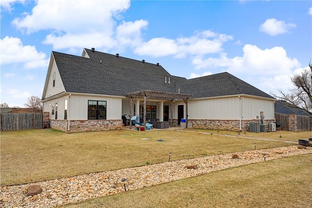 4001 Rolling Meadows Drive, Rogers, AR 72756