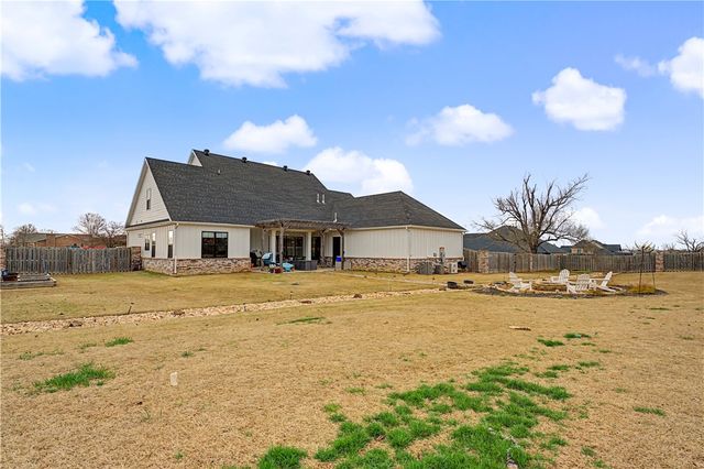 4001 Rolling Meadows Drive, Rogers, AR 72756