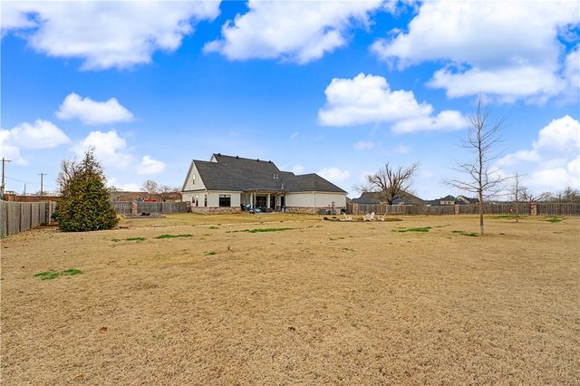4001 Rolling Meadows Drive, Rogers, AR 72756