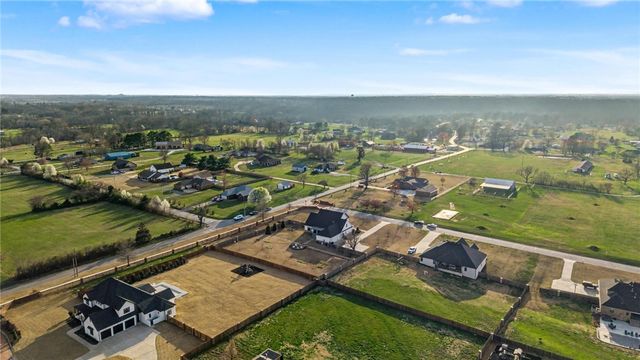 4001 Rolling Meadows Drive, Rogers, AR 72756