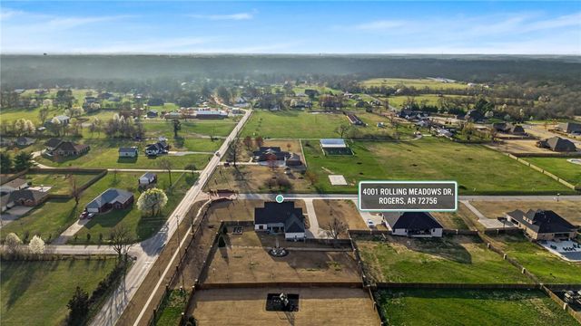 4001 Rolling Meadows Drive, Rogers, AR 72756