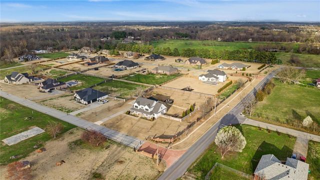 4001 Rolling Meadows Drive, Rogers, AR 72756