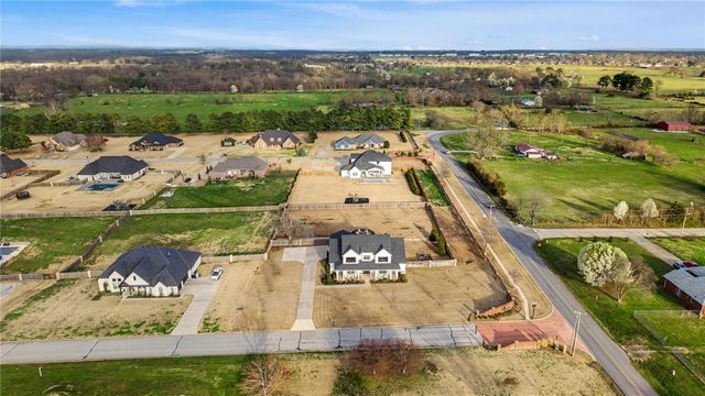 4001 Rolling Meadows Drive, Rogers, AR 72756