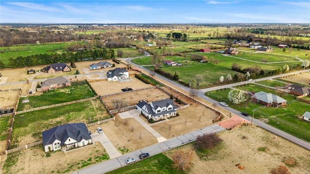 4001 Rolling Meadows Drive, Rogers, AR 72756