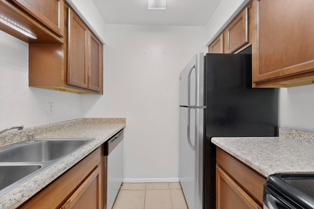 1601 Pennsylvania Street NE Z17, Albuquerque, NM 87110
