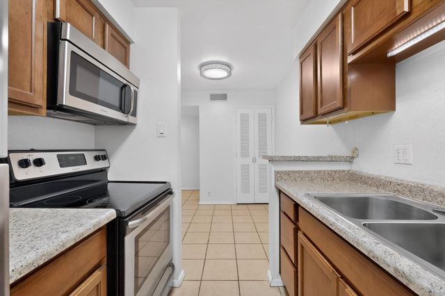 1601 Pennsylvania Street NE Z17, Albuquerque, NM 87110