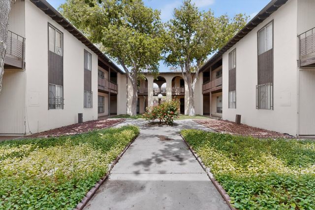 1601 Pennsylvania Street NE Z17, Albuquerque, NM 87110