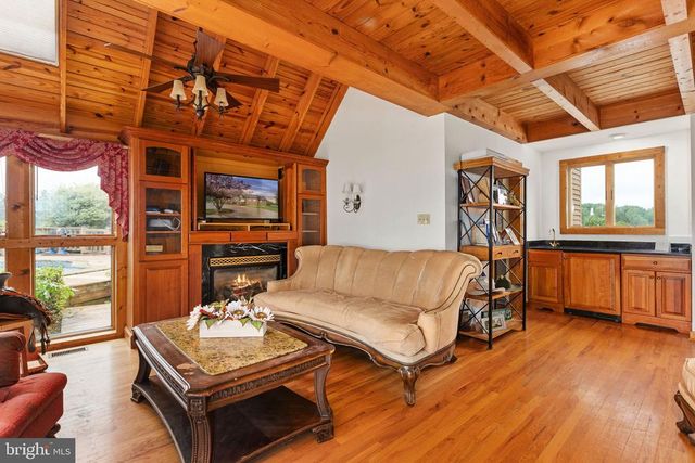 6119 BEACH RD, Midland, VA 22728