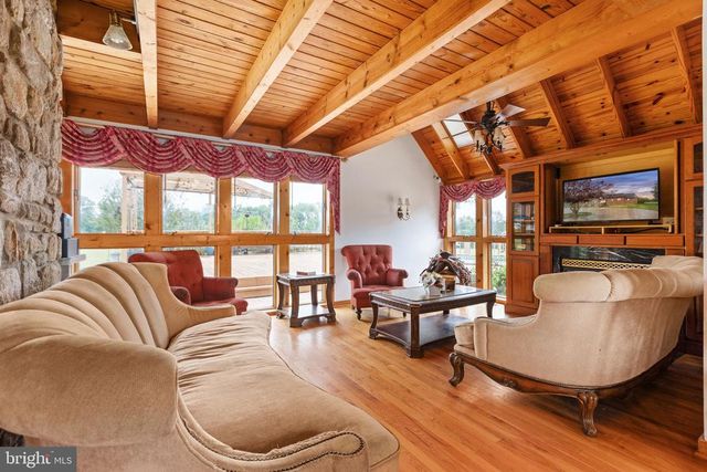 6119 BEACH RD, Midland, VA 22728