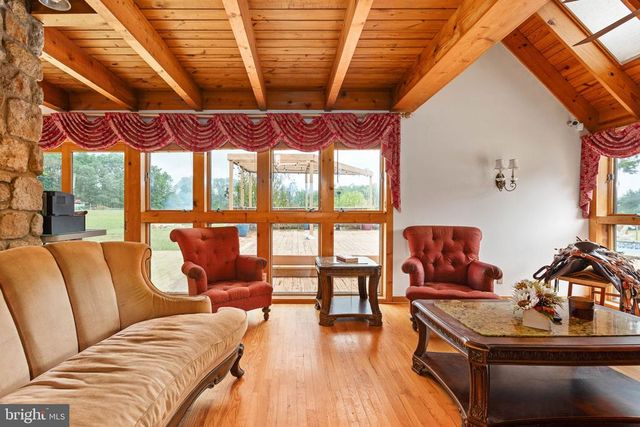 6119 BEACH RD, Midland, VA 22728