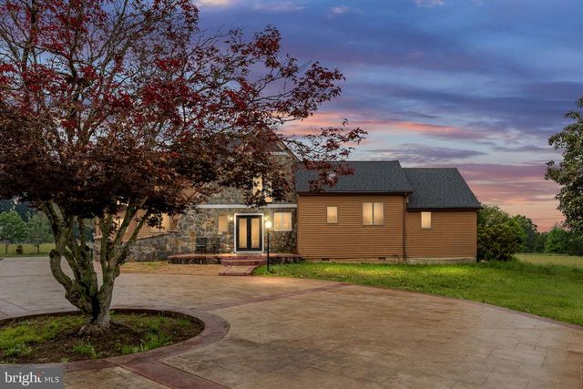 6119 BEACH RD, Midland, VA 22728