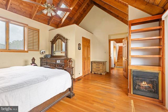 6119 BEACH RD, Midland, VA 22728