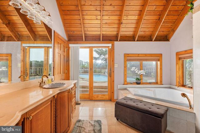 6119 BEACH RD, Midland, VA 22728
