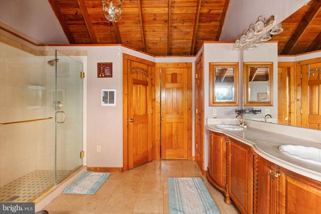 6119 BEACH RD, Midland, VA 22728