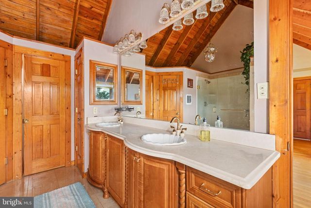 6119 BEACH RD, Midland, VA 22728