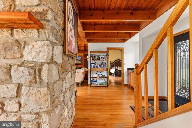 6119 BEACH RD, Midland, VA 22728