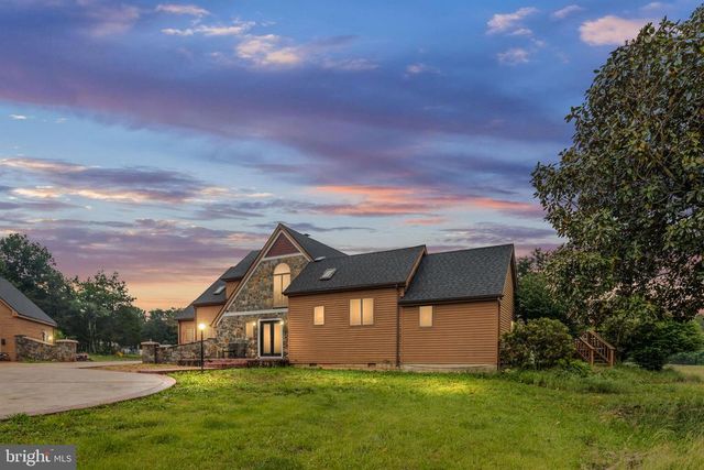6119 BEACH RD, Midland, VA 22728
