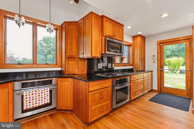 6119 BEACH RD, Midland, VA 22728