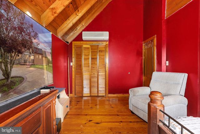 6119 BEACH RD, Midland, VA 22728