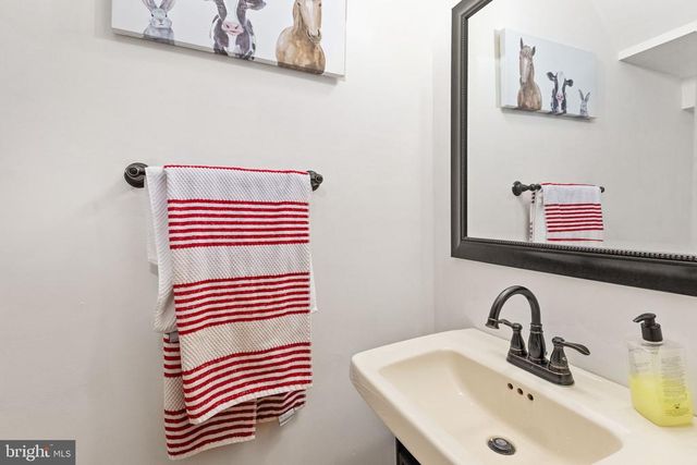 6119 BEACH RD, Midland, VA 22728