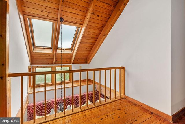 6119 BEACH RD, Midland, VA 22728