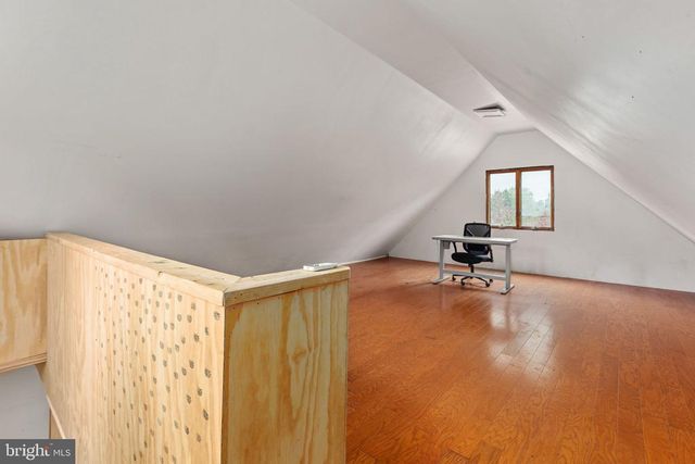 6119 BEACH RD, Midland, VA 22728