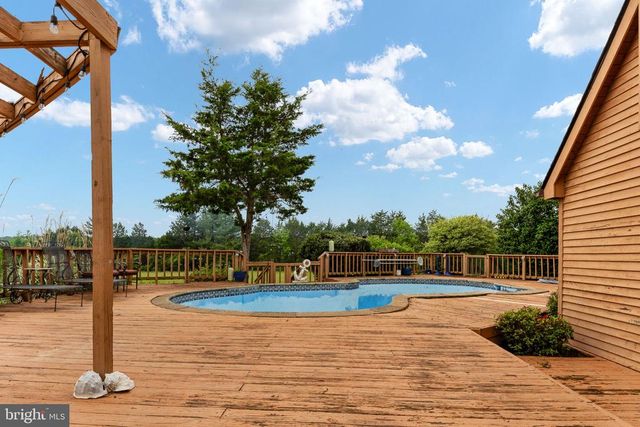 6119 BEACH RD, Midland, VA 22728