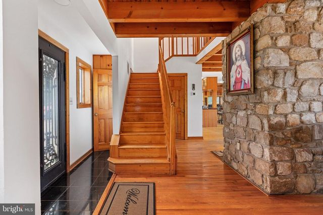 6119 BEACH RD, Midland, VA 22728