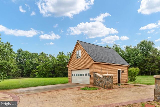 6119 BEACH RD, Midland, VA 22728