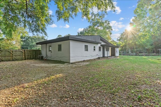 1112 Glenwood St, Dothan, AL 36301