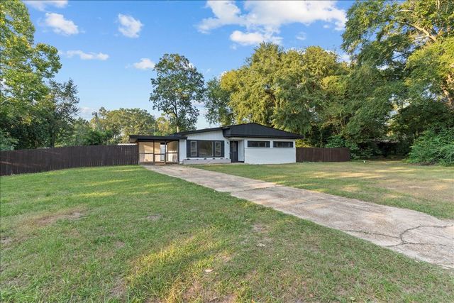 1112 Glenwood St, Dothan, AL 36301