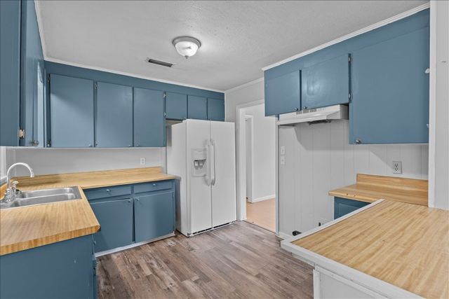 1112 Glenwood St, Dothan, AL 36301