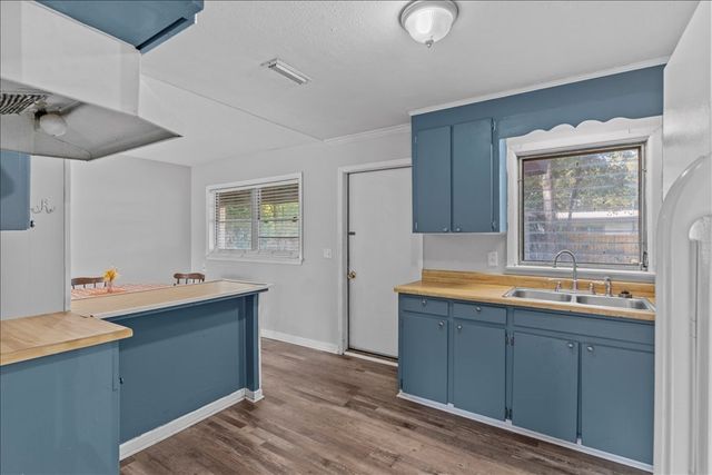 1112 Glenwood St, Dothan, AL 36301