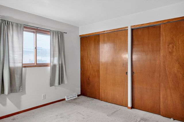 9043 N 86th STREET, Milwaukee, WI 53224