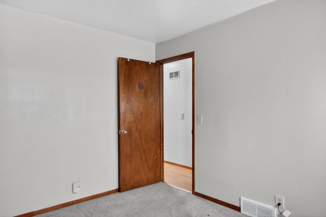 9043 N 86th STREET, Milwaukee, WI 53224