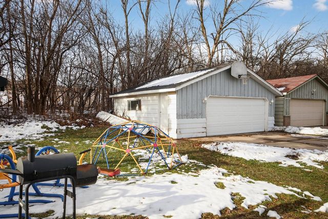 9043 N 86th STREET, Milwaukee, WI 53224