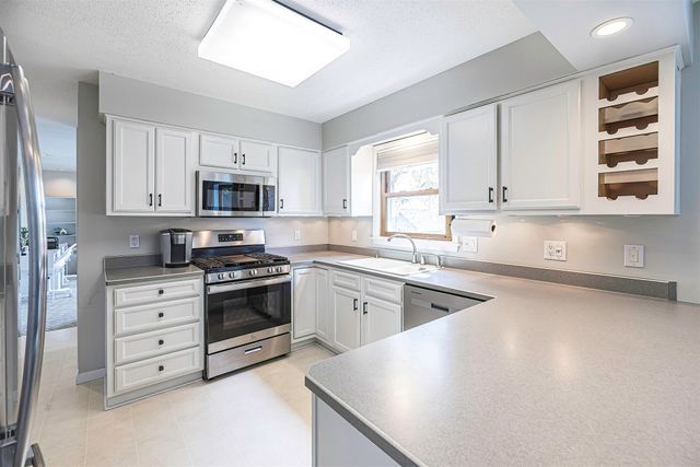 4218 AMHERST Road, Erie, PA 16506