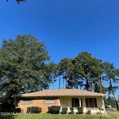 125 Wingfield Court, Jackson, MS 39204