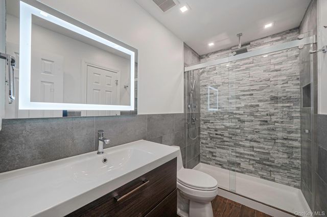 360 Woodside Avenue, Bellport, NY 11713