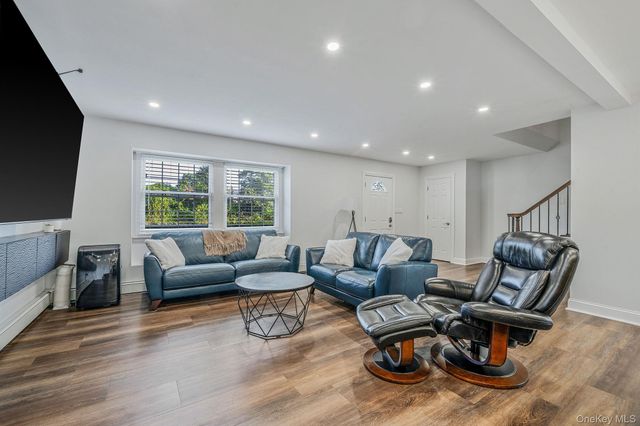 360 Woodside Avenue, Bellport, NY 11713