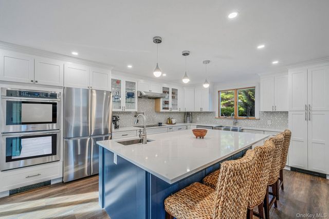 360 Woodside Avenue, Bellport, NY 11713