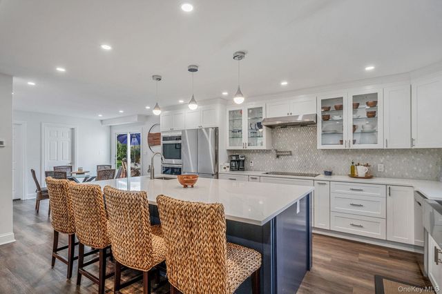 360 Woodside Avenue, Bellport, NY 11713