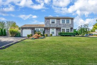 360 Woodside Avenue, Bellport, NY 11713