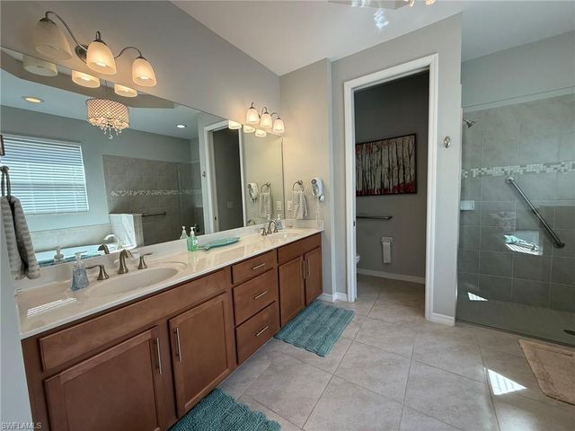 3916 King Edwards ST, Fort Myers, FL 33916