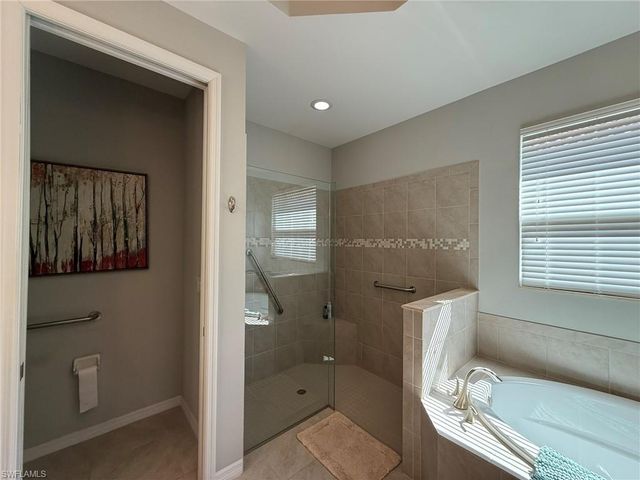 3916 King Edwards ST, Fort Myers, FL 33916