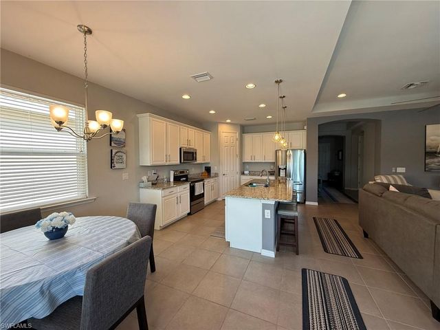 3916 King Edwards ST, Fort Myers, FL 33916