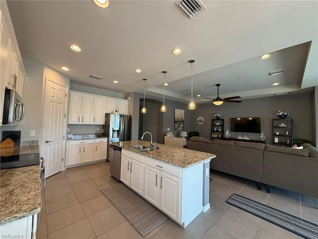 3916 King Edwards ST, Fort Myers, FL 33916