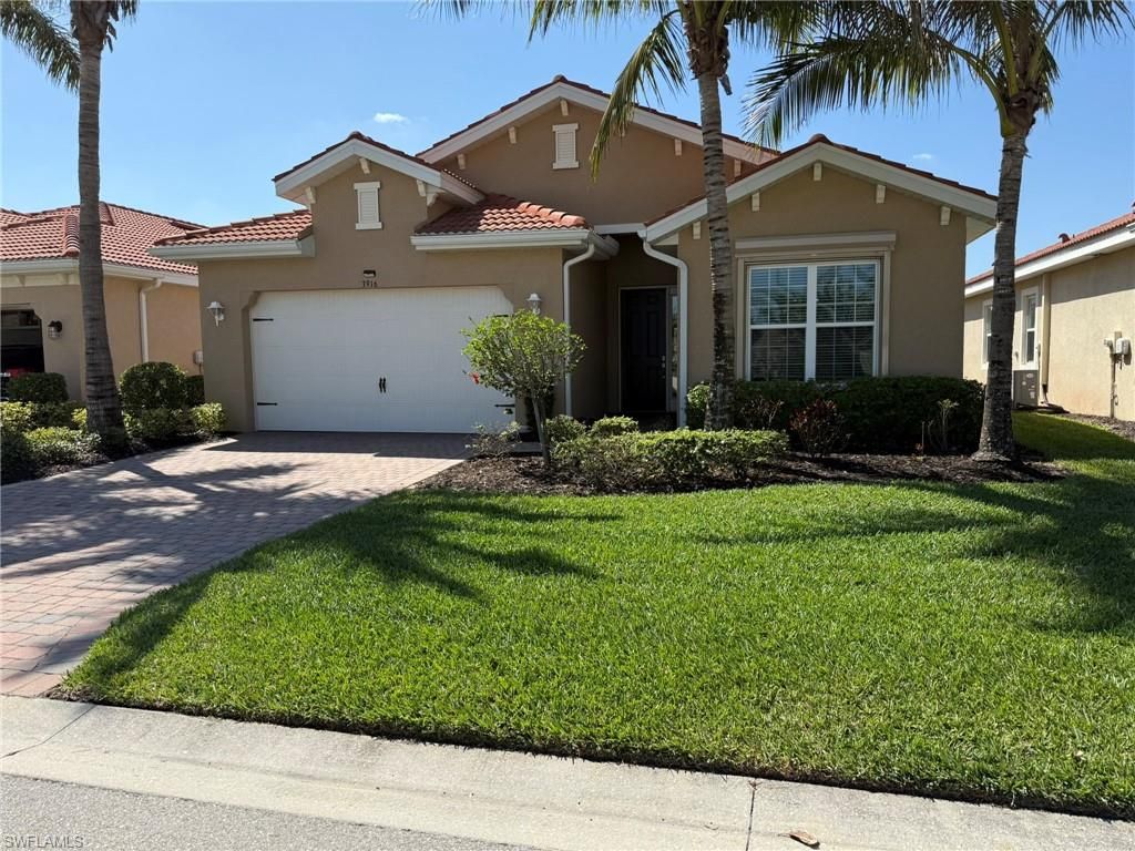 3916 King Edwards ST, Fort Myers, FL 33916