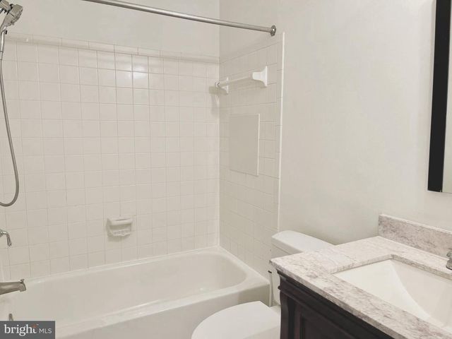 1814 DUFFIELD LN, Alexandria, VA 22307